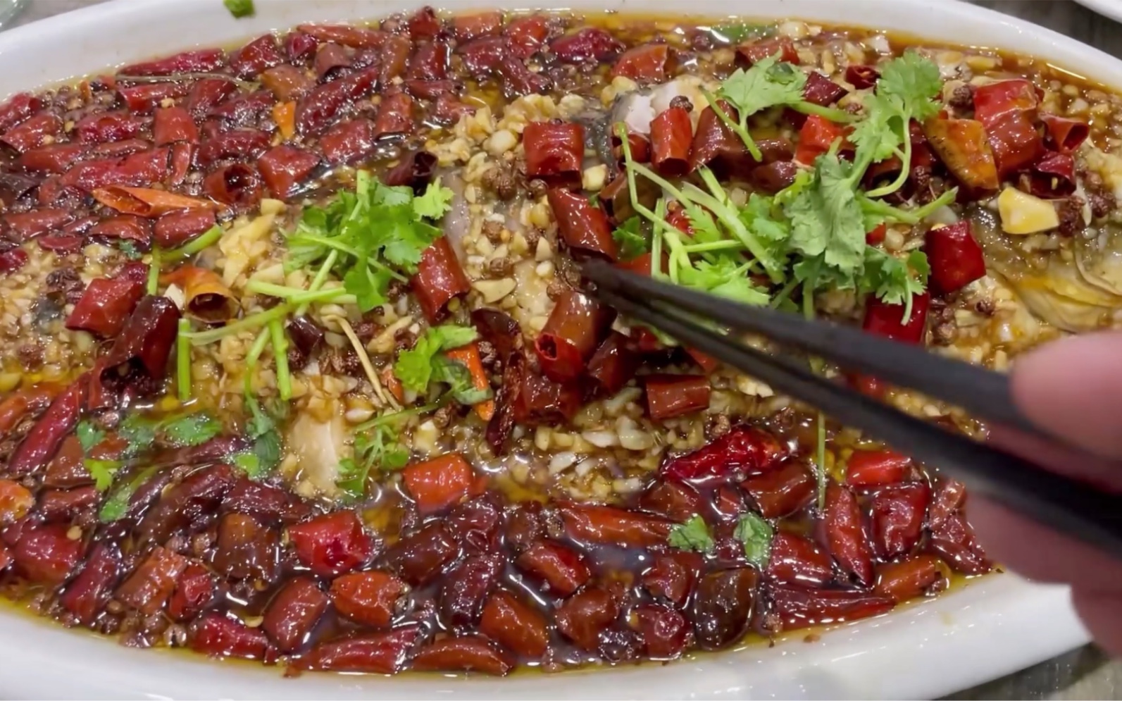 第一次吃徐州菜蒜爆鱼,好吃,值得一试!