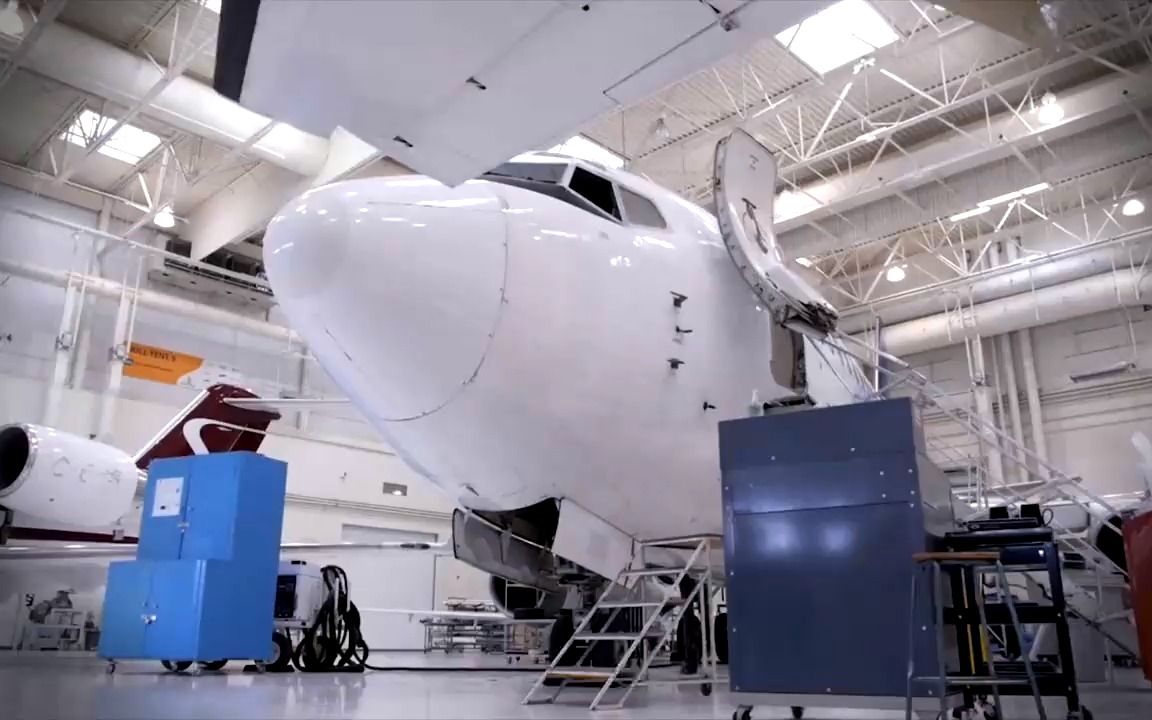 飞机为什么不使用焊接,而使用上百万个铆钉?小铆钉有大学问