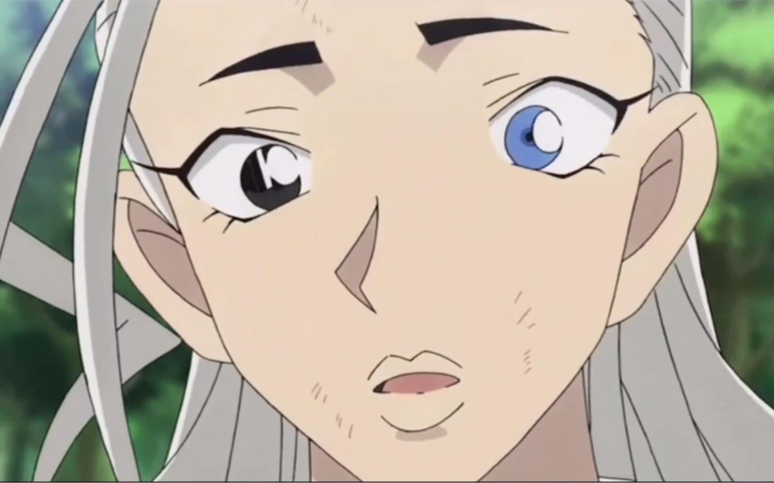 库拉索白色比黑色更适合你哦名侦探柯南