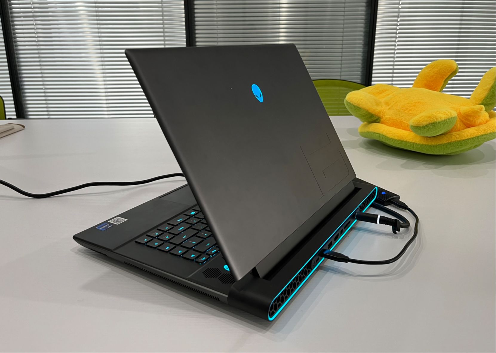 alienware/外星人游戏笔记本电脑m16 2023款 i9 13900hx 4060