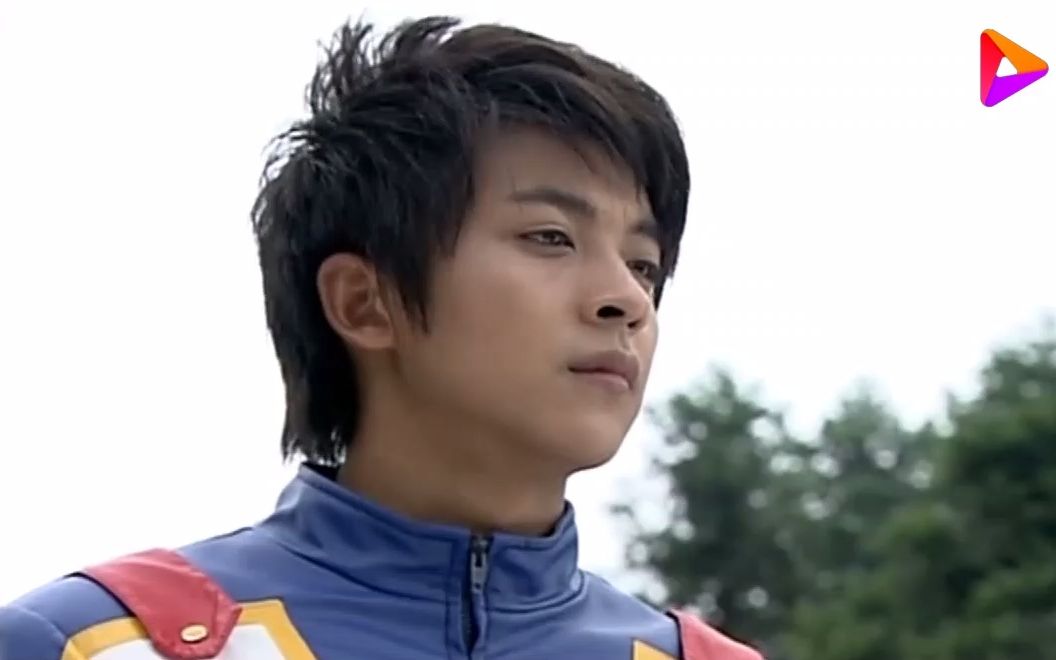 【金甲战士】这么尬的时候张益达也能演的这么好,这演技真牛!