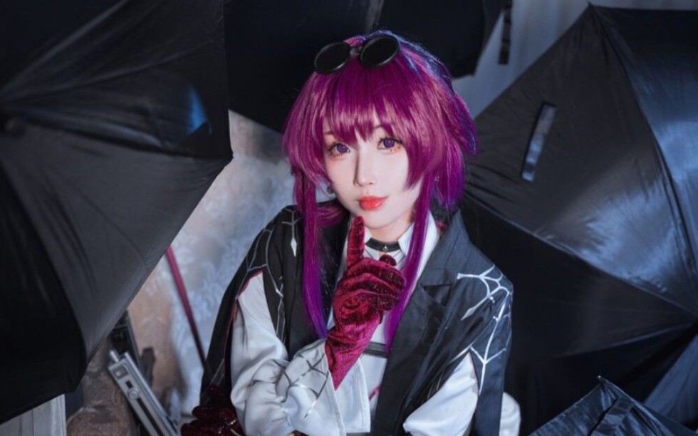 rioko凉凉子 cos卡芙卡妈妈