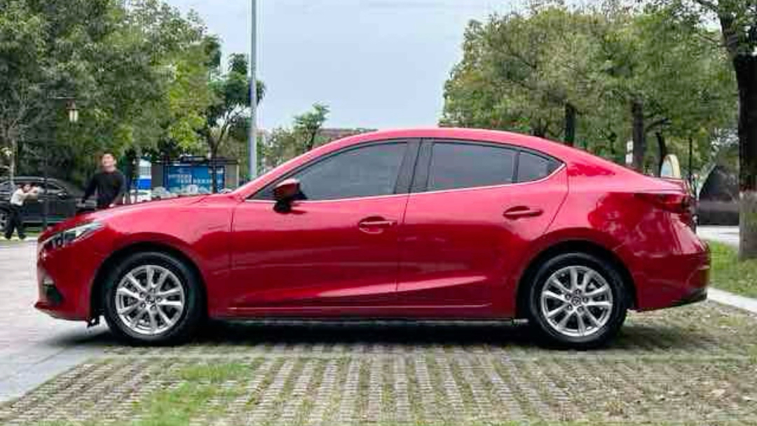 马自达3 昂克赛拉 2016款 3 axela昂克赛拉 三厢 1.5l 自动豪华型