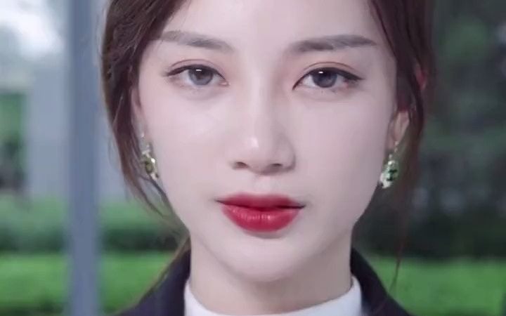 温格夫妇:这是一条关于"高质量"夫妻雨中跳舞的视频_哔哩哔哩