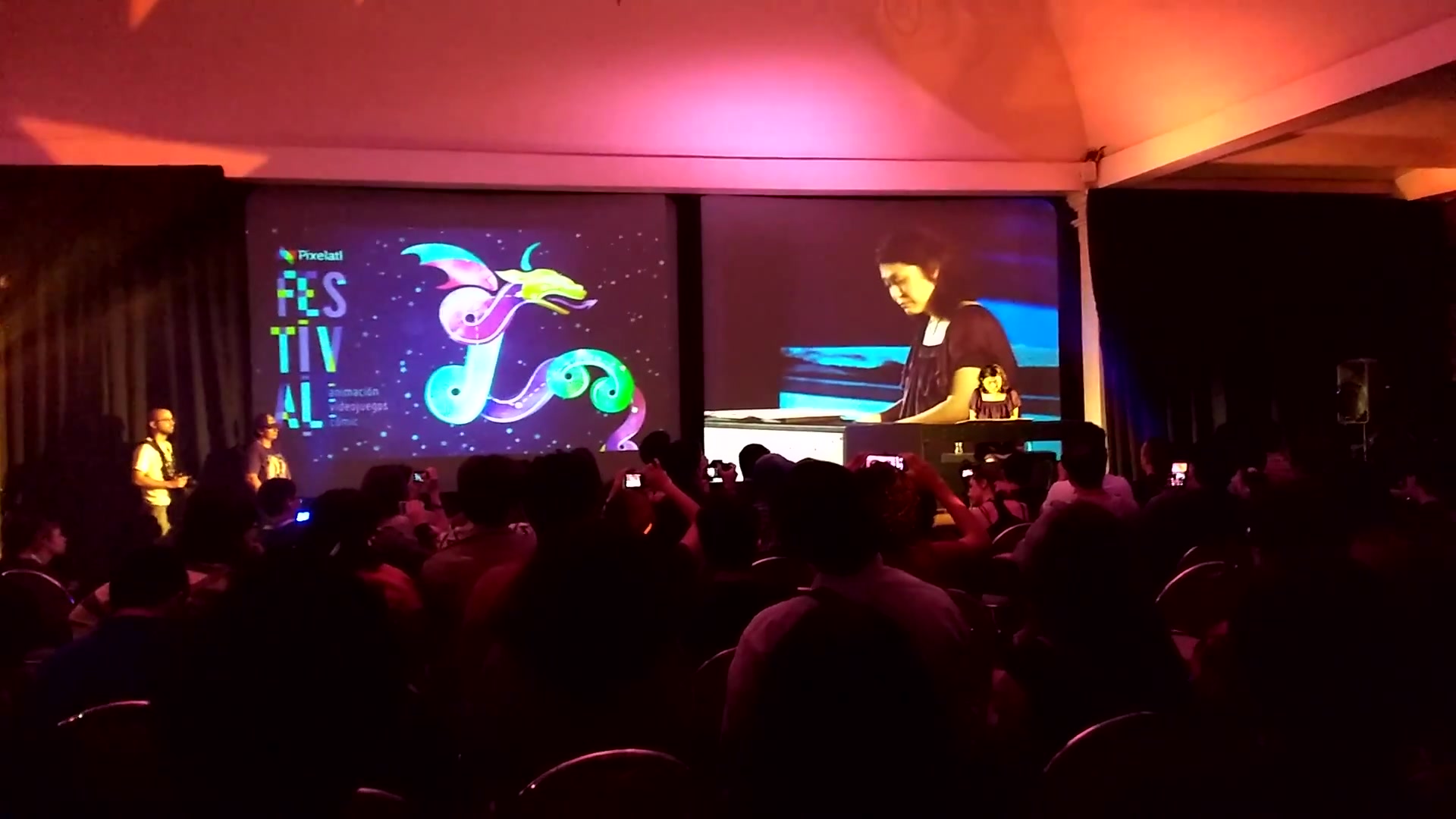 [图]Pixelatl Festival音乐节现场拍摄山根美智留演奏恶魔城神曲消逝的彩画Lost Painting