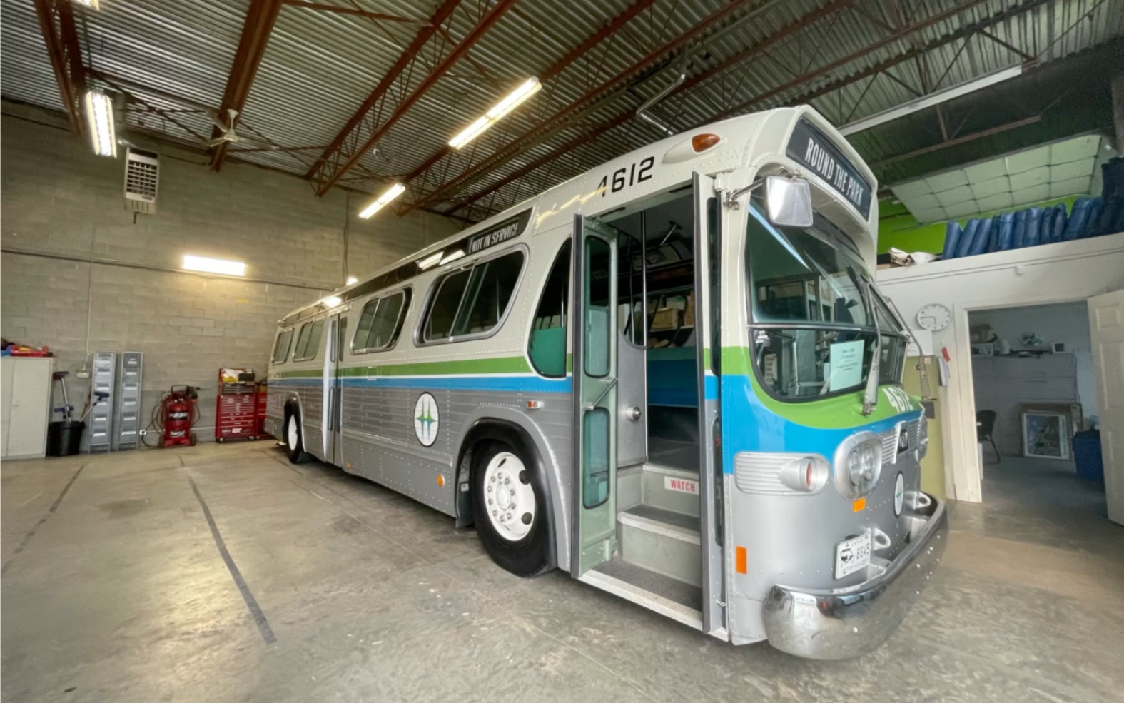 温哥华的老公交车 80和90后温村人的回忆