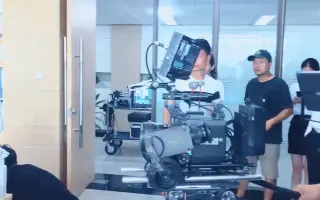 深圳摄影培训黎明奥杰专业大片拍摄现场学习拍短视频和摄影的过程
