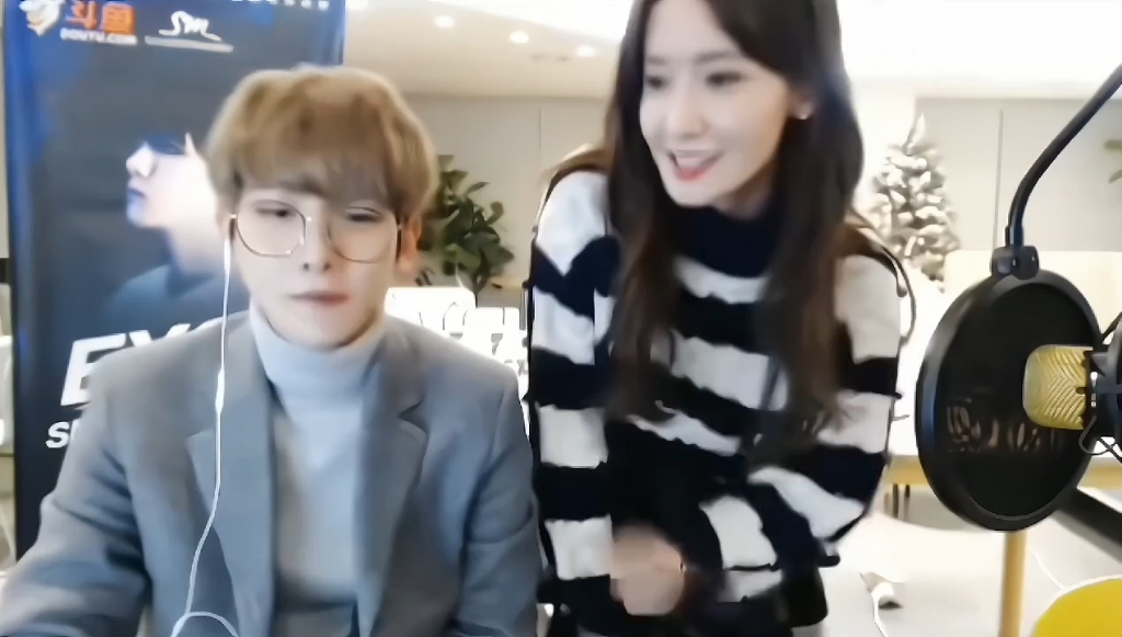 边伯贤和林允儿的中文battle,原来我们伯贤很早开始就已读乱回啦!