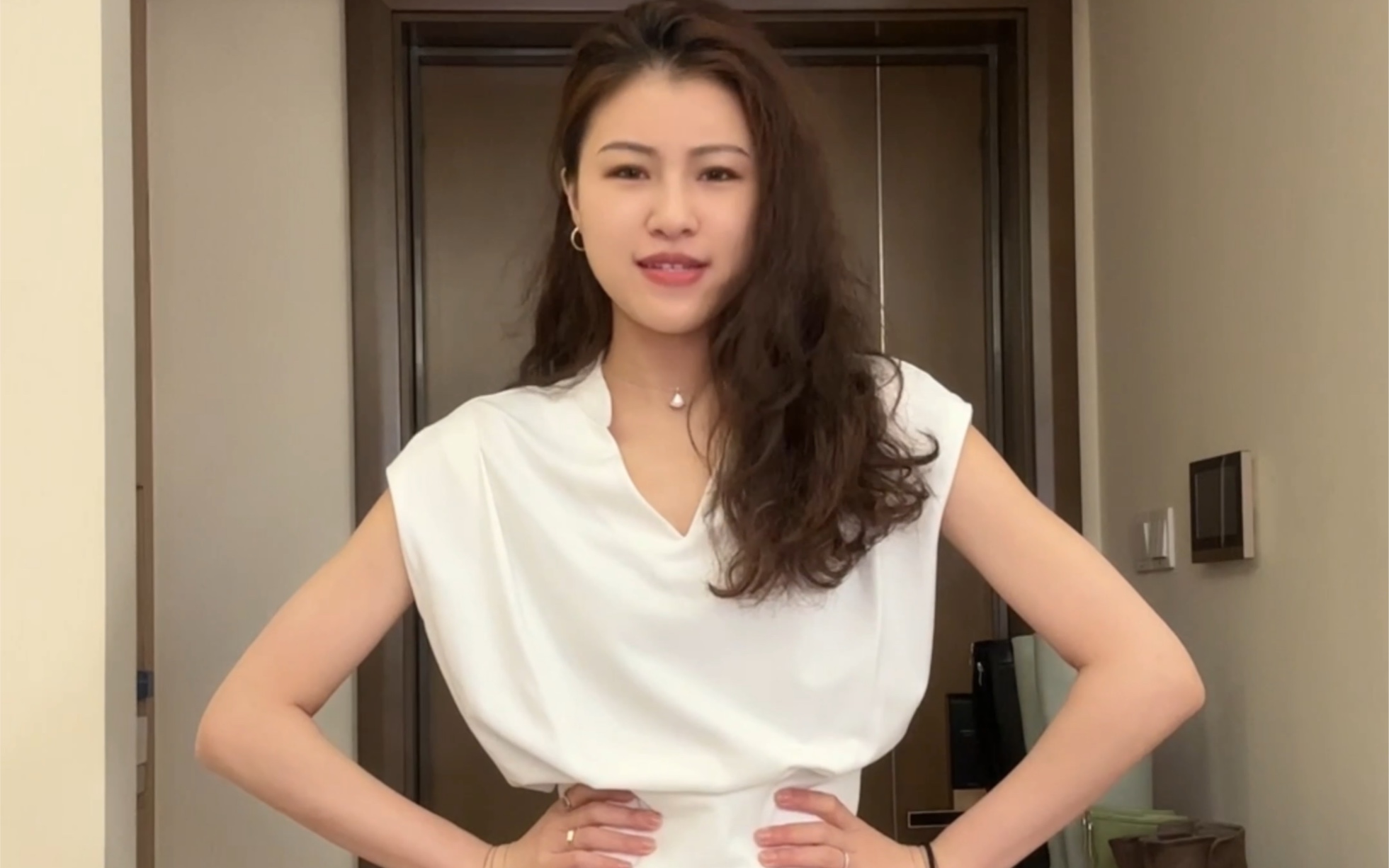 张阿星|两种穿法的小上衣,掐腰特别细