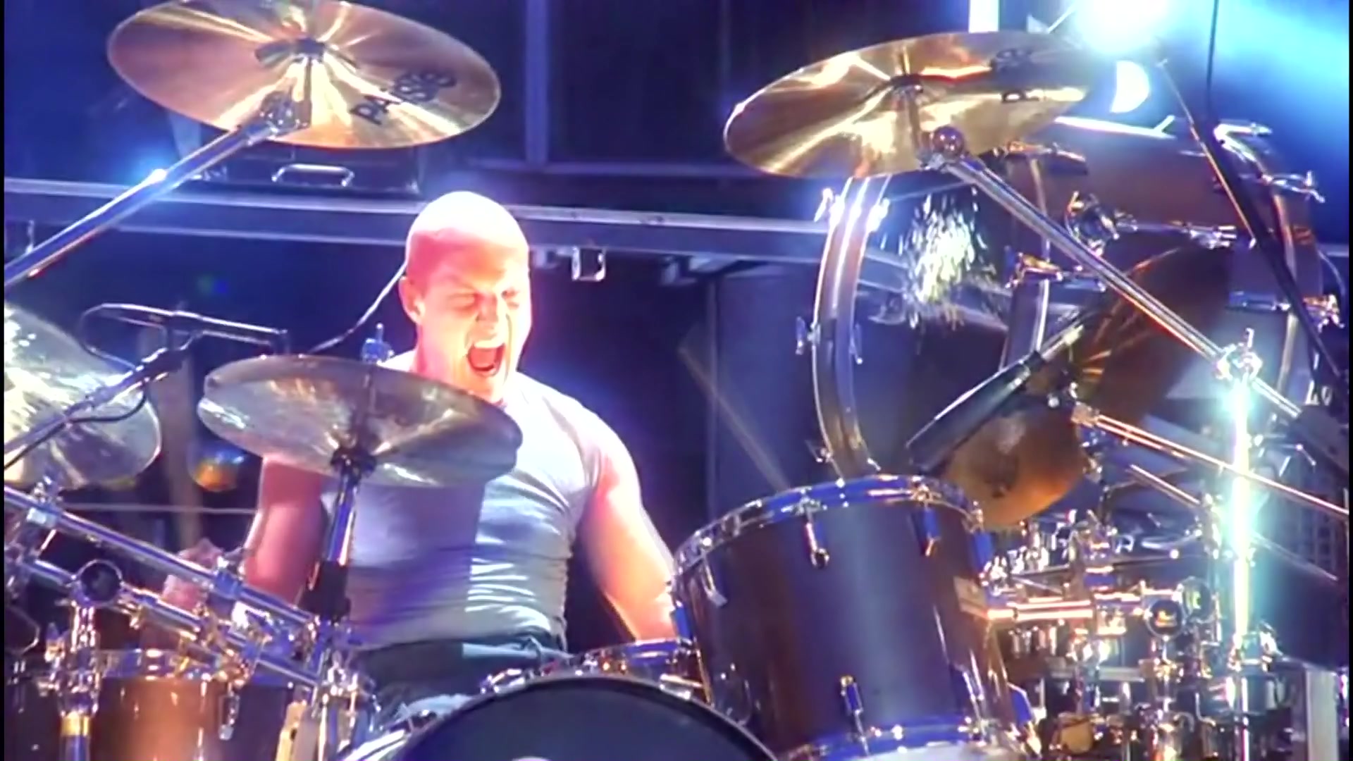 acdc乐队都灵顿演唱会back in black