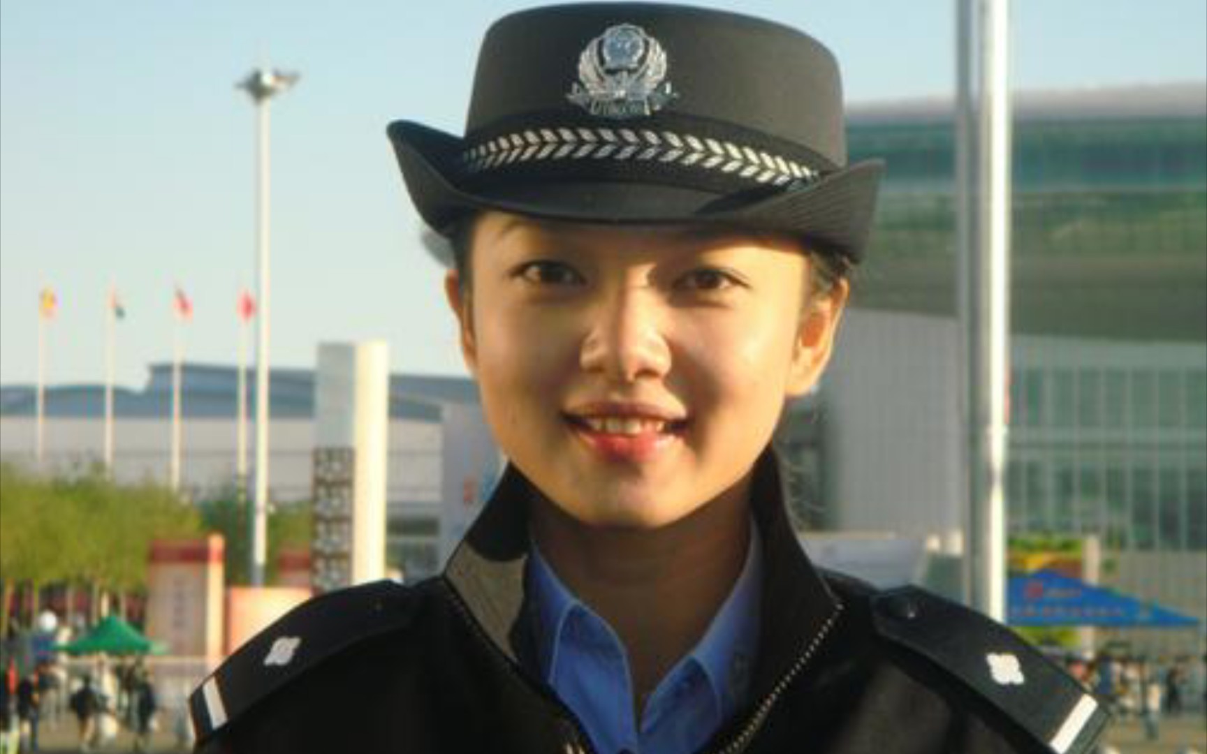 女民警年轻图片
