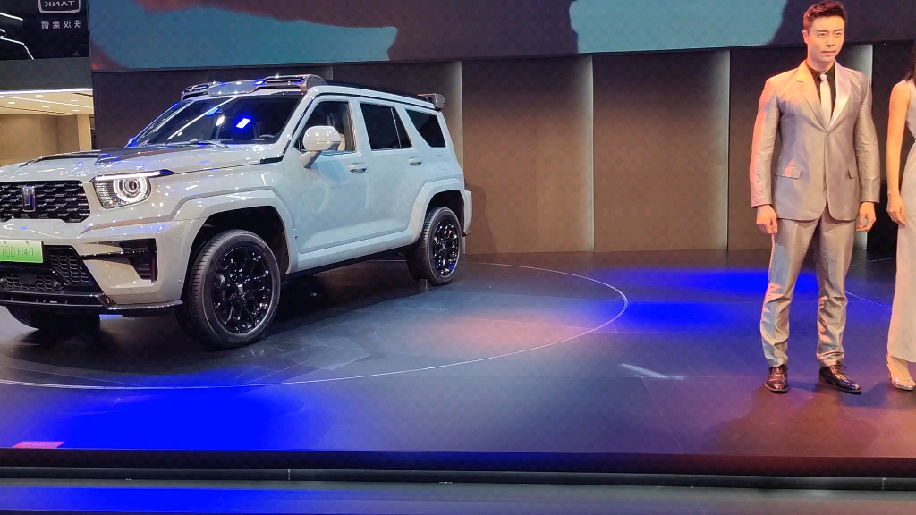 长城坦克700车展实拍.