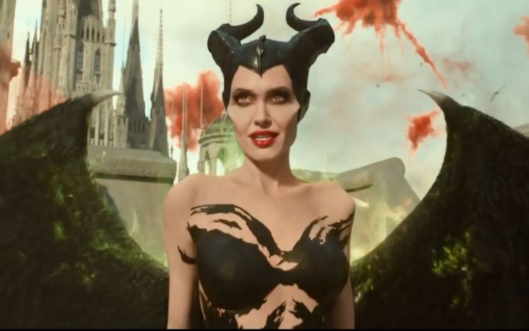 沉睡魔咒2玛琳菲森教母为救公主牺牲