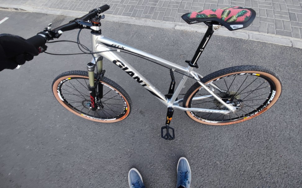 24岁生日送自己一台捷安特atx pro_哔哩哔哩 (゜-゜)つロ 干杯~-bili