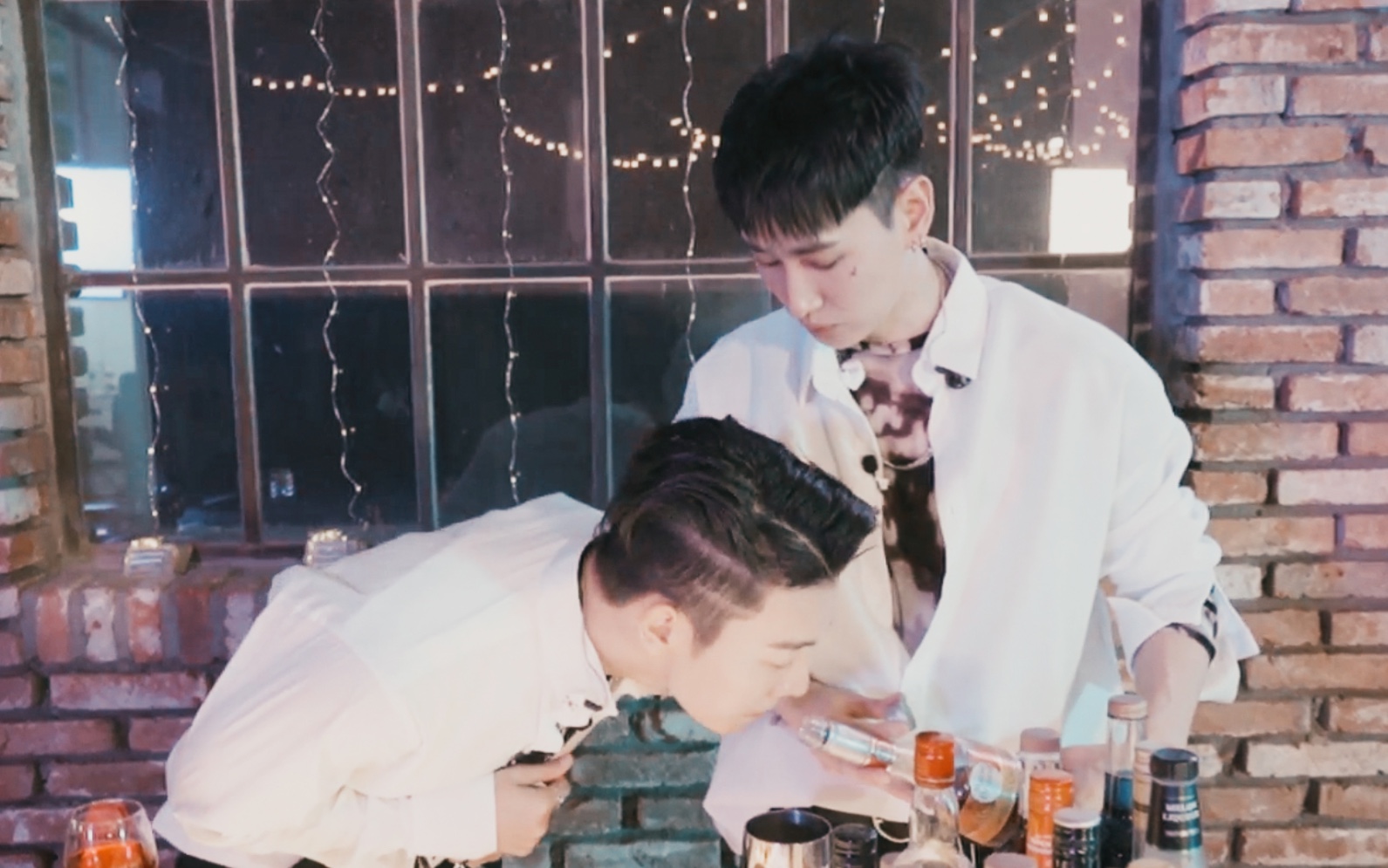 赫海190623论李俩今日份营业cp的错位kiss至少女孩脑中浮现1w篇同人文