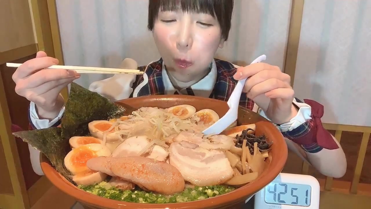 【大胃王】奖金5000日元5kg挑战拉面【萌梓】