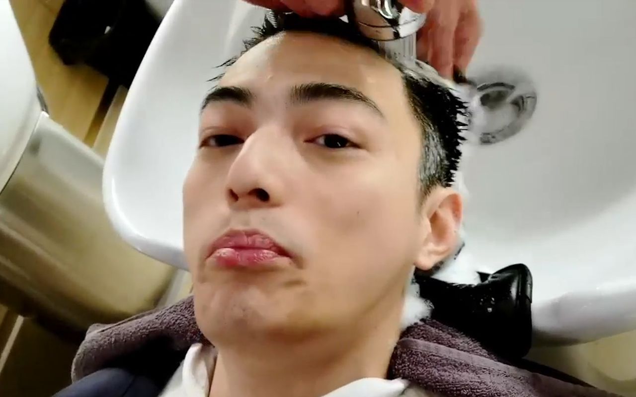 智勋约德尔人洗头被店员认出