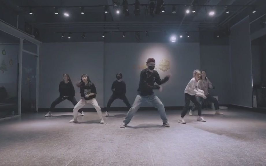 [图]【韩舞翻跳Kpop】【K.A】JMIN CHOREO：DON'T PUSH ME