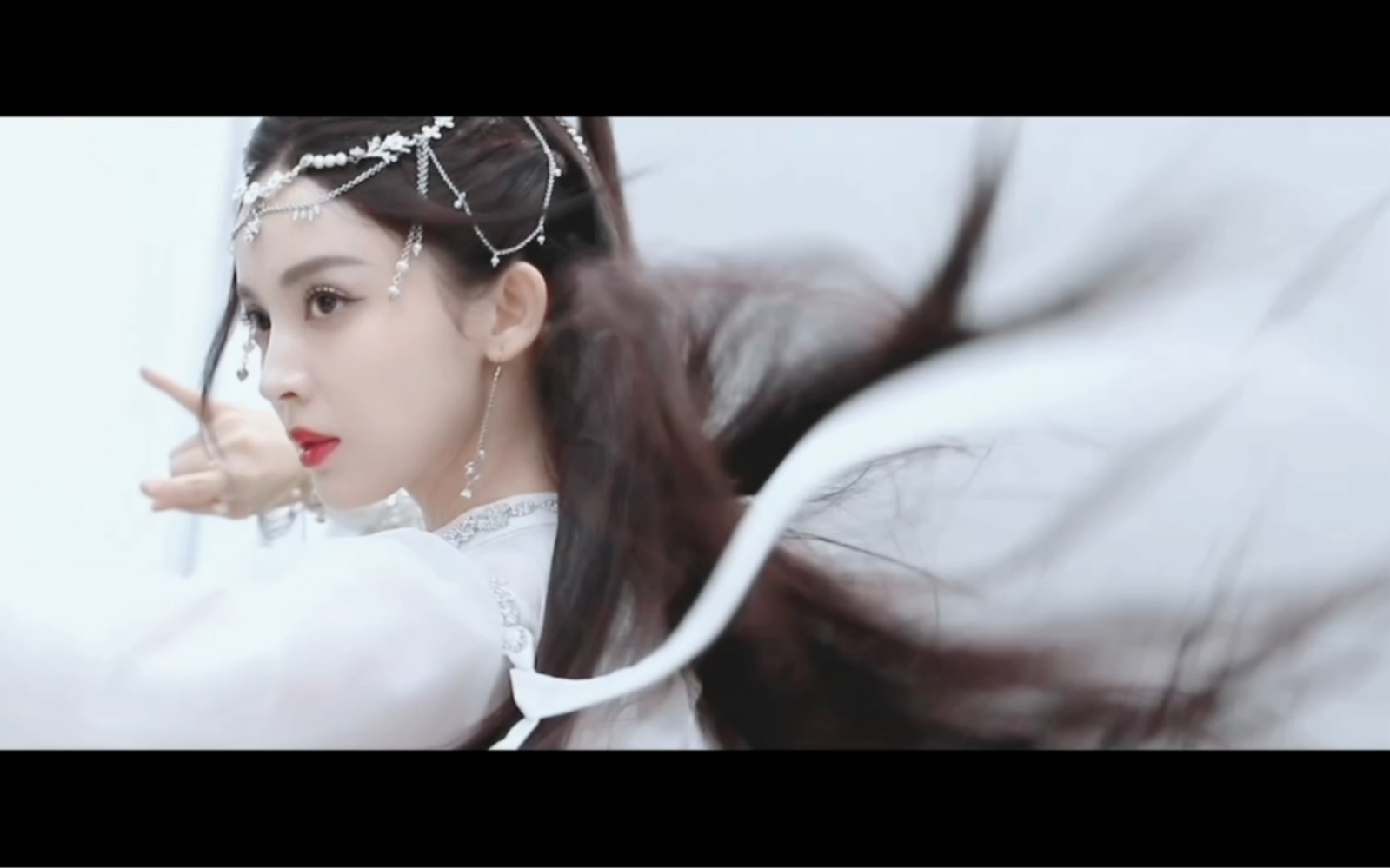 不愧是公认的比原著动漫漂亮的神女