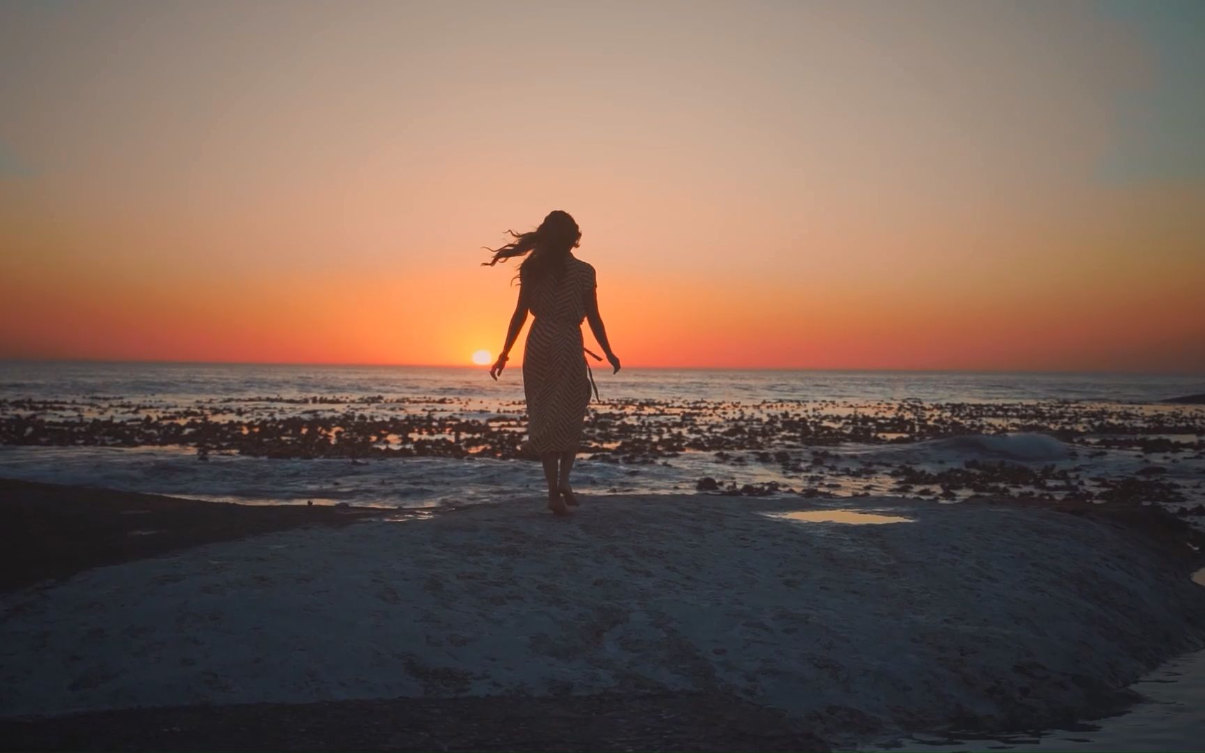 "自由散漫的凉风,能治愈乱糟糟的坏心情"