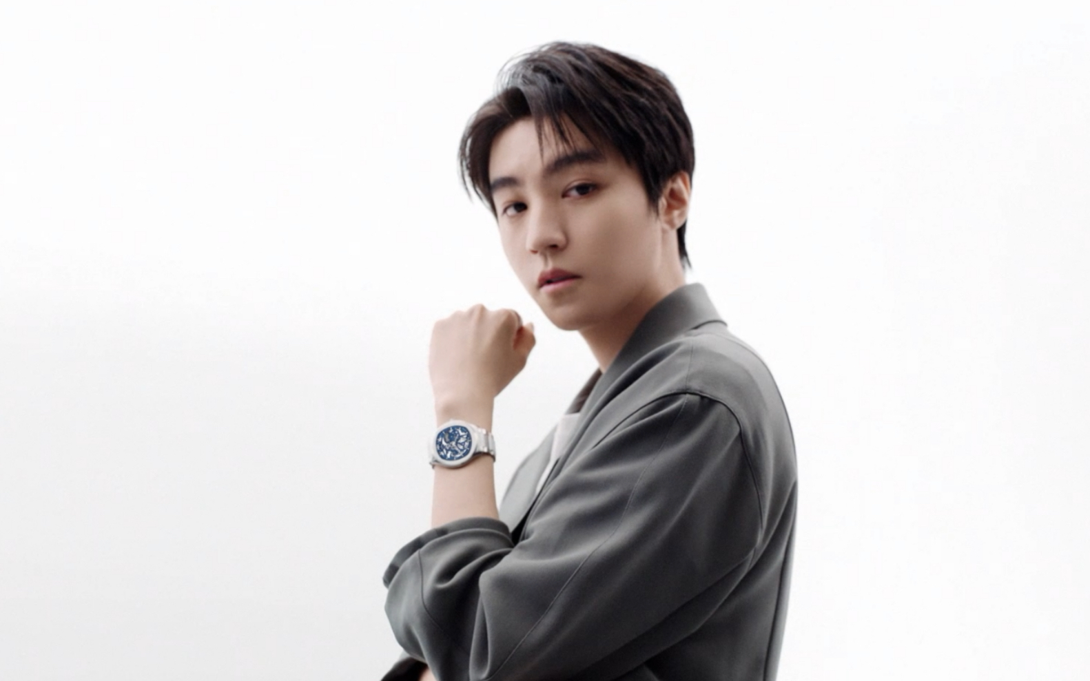 【王俊凯】伯爵 爱耀此刻