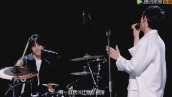 【胡宇桐x田鸿杰】小der书最佳伙伴榜第一福利，双人合作舞台《有一群伙伴比啥都浪漫》