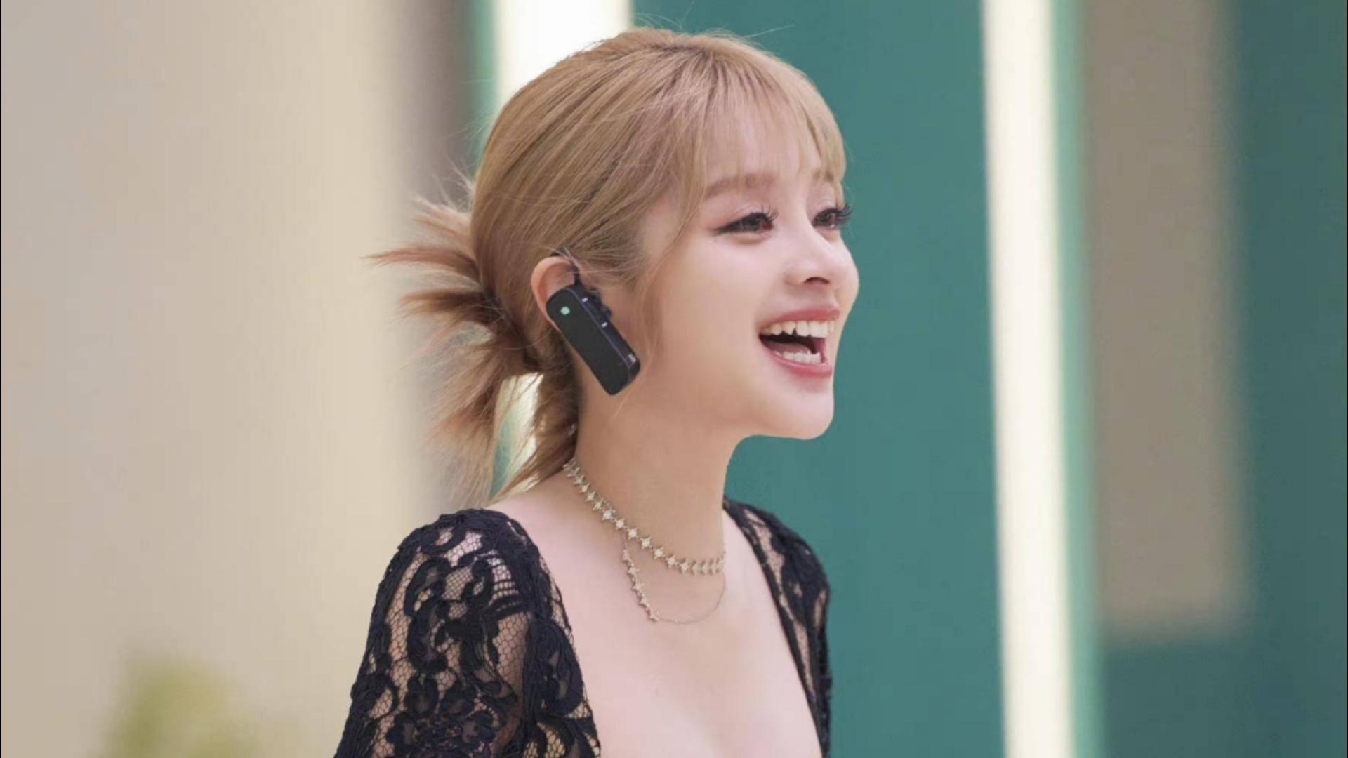 美依礼芽的坐姿也太可爱了吧,果然可爱的人是干什么都是可爱的!