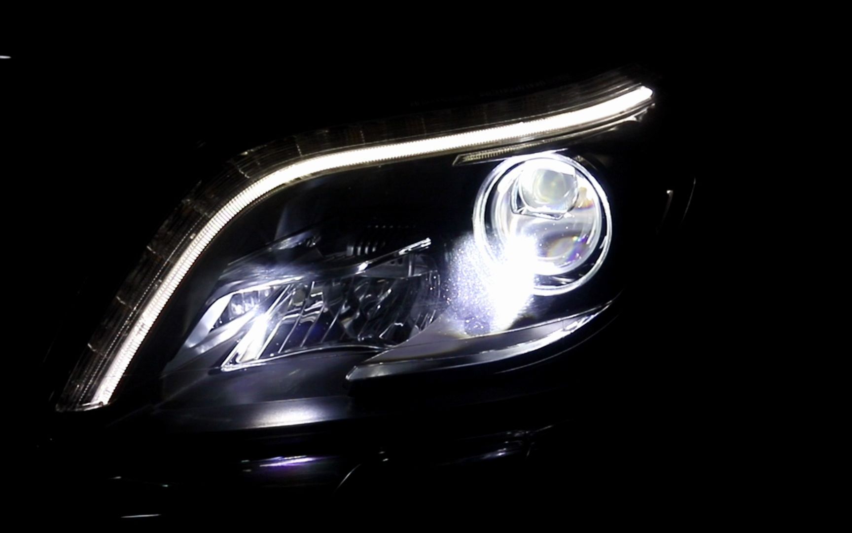 成都16款奔驰gl350改灯氙气灯透镜改装海拉直射激光大灯透镜天一车灯