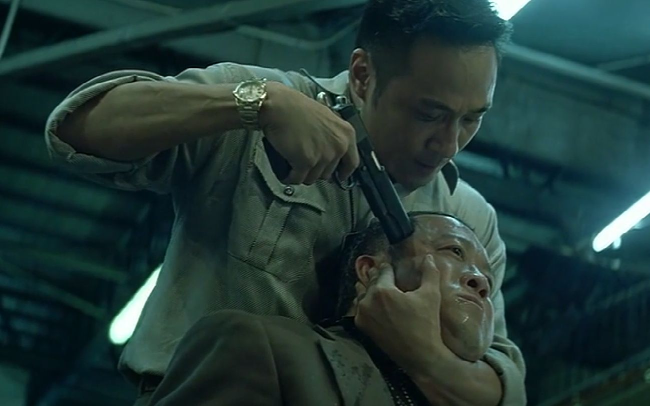 黑帮老大倪永孝临死发现弟弟是卧底,这一幕被吴镇宇演绝了