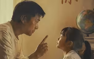 “淋过雨的人更懂得如何撑伞”
