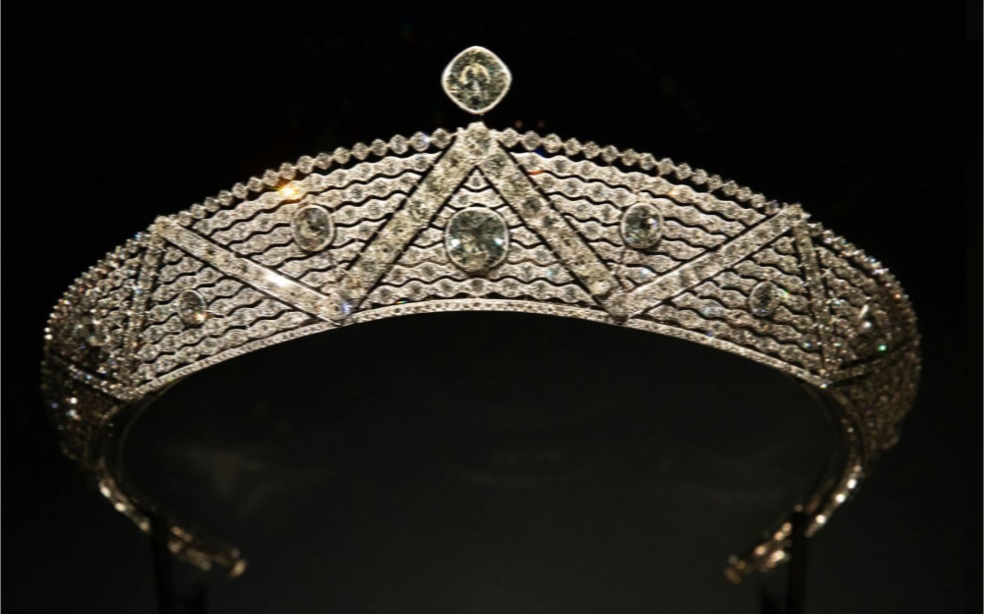 『展览』阿布扎比卢浮宫举行「卡地亚,伊斯兰灵感与现代设计」特展