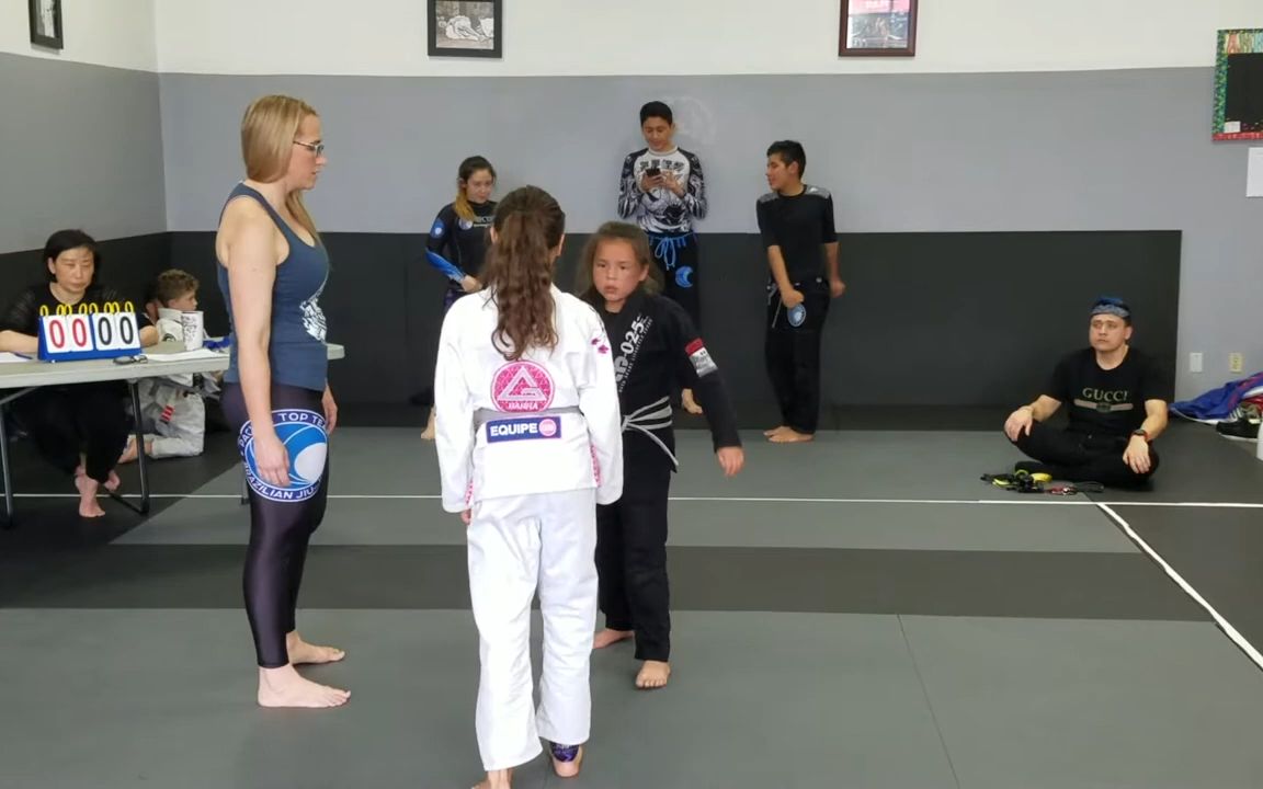 欧美女生巴西柔术比赛