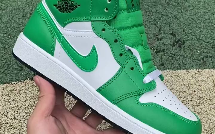 秋季的aj白绿分享