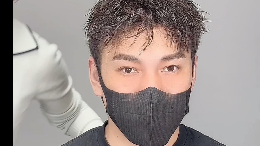 摩根烫 打理造型 小伙伴们 你喜欢 这款发型吗?