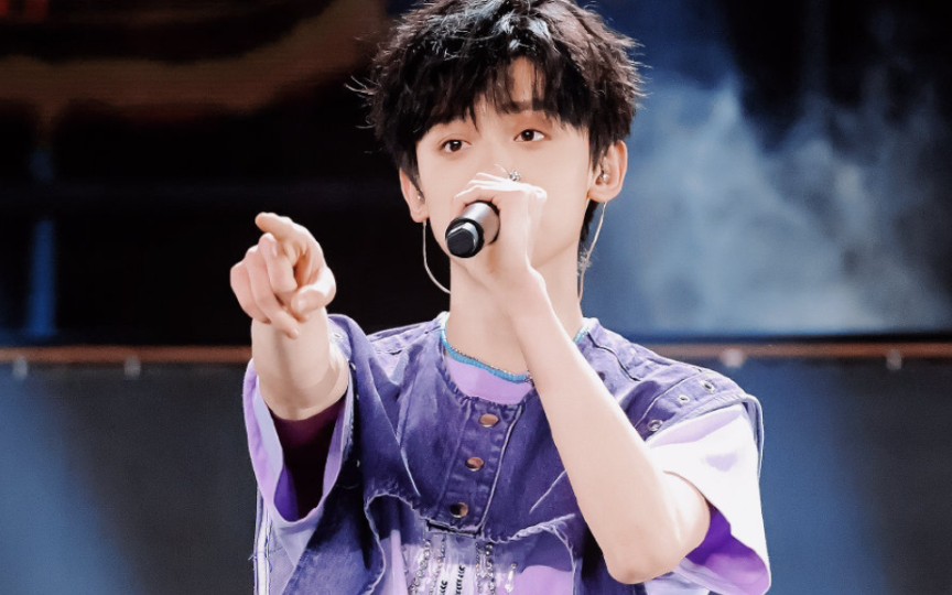 【左航—不得不爱】v区望远镜视角～～高糊也挡不住的帅气可爱78