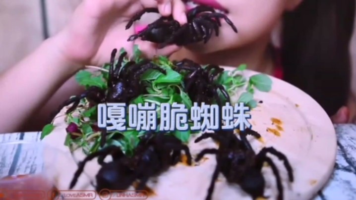 比战士还虎的吃货们!油炸的嘎嘣脆鸡肉味!