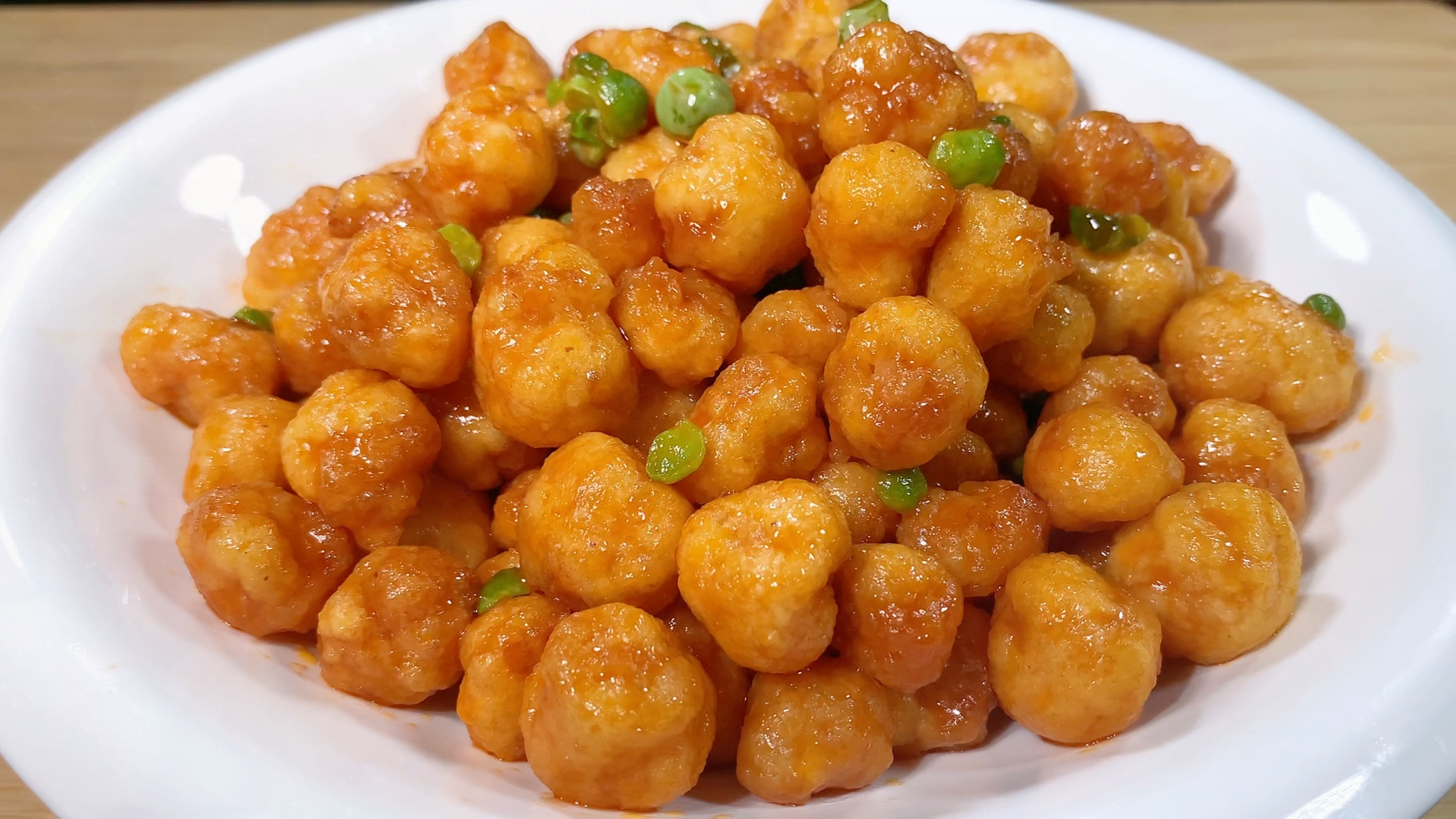 中秋节上桌绝对疯抢的一道菜,实在是太好吃了,一口一个外酥里糯,好吃