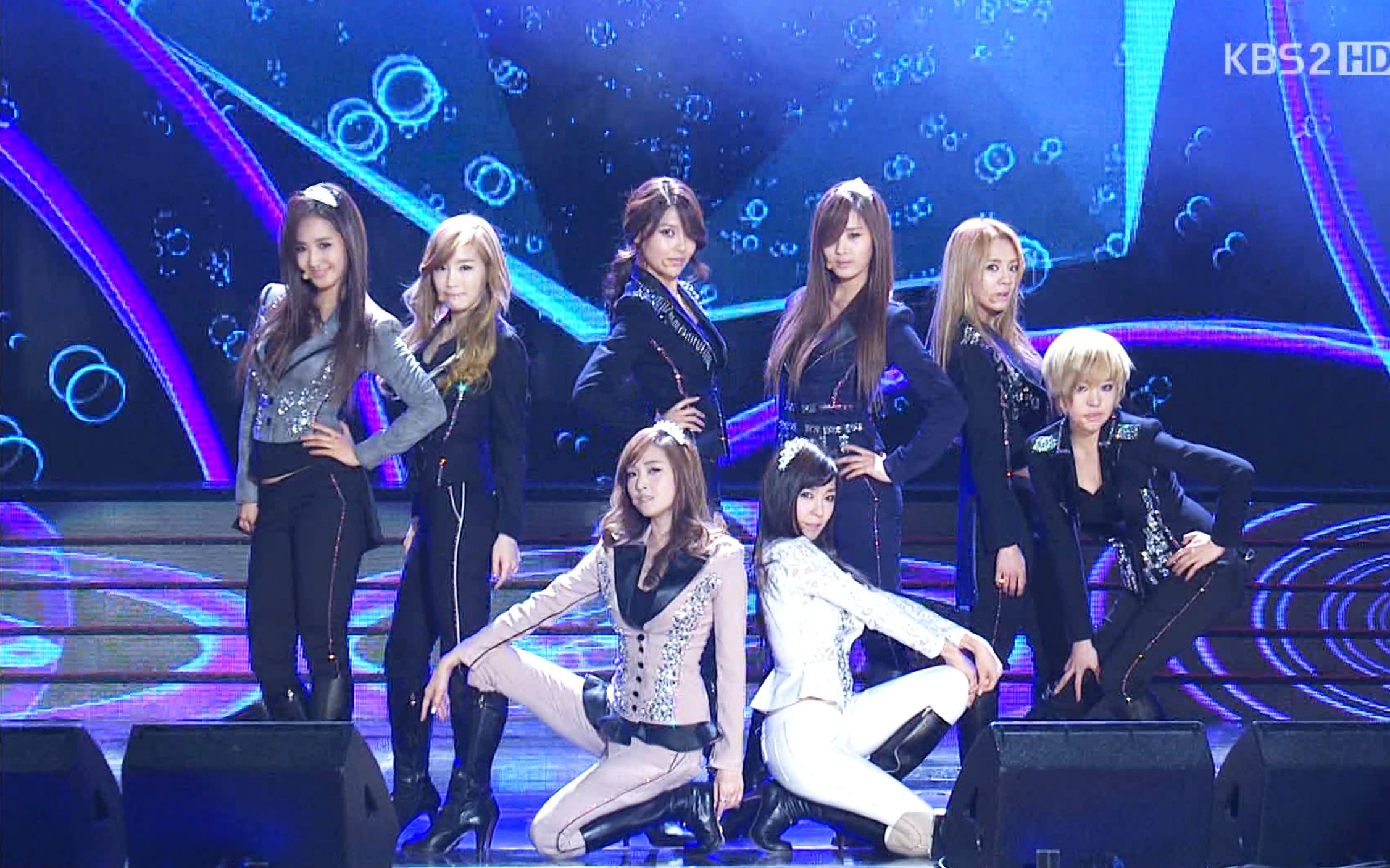 少女时代 -the boys 加油_(111128 kbs 090130 音乐银行) 女团现场歌