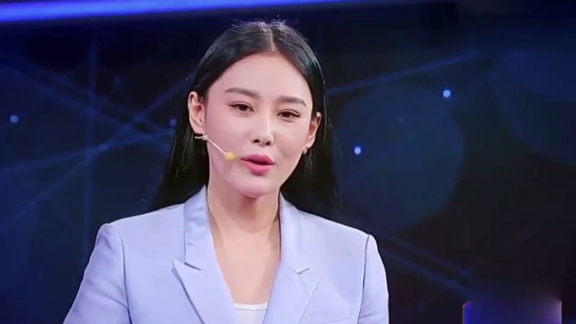 军嫂怒怼张馨予要举报何捷,张馨予回应:触碰到我的底线了