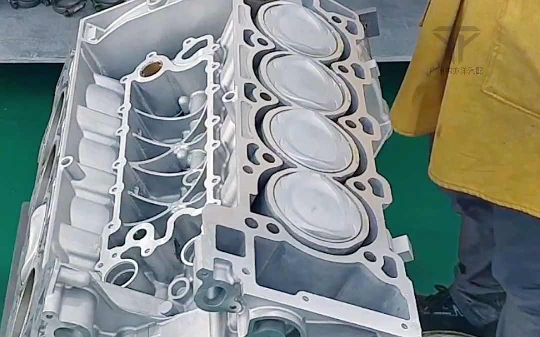 路虎汽油5.0t发动机中缸组装