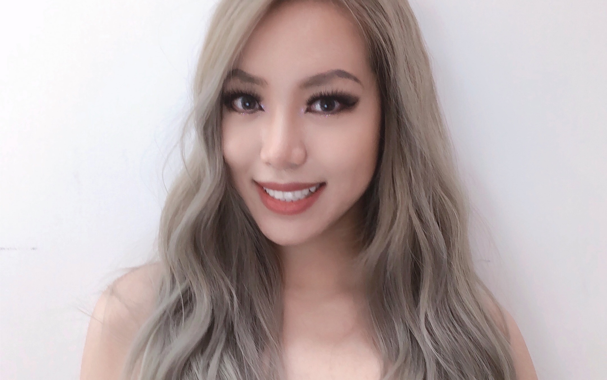 小姐姐染了欧美混血发色