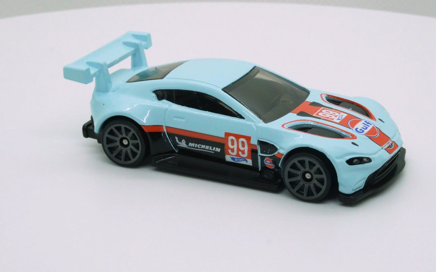 hot wheels(风火轮)基础车款 阿斯顿·马丁 万事达 gulf