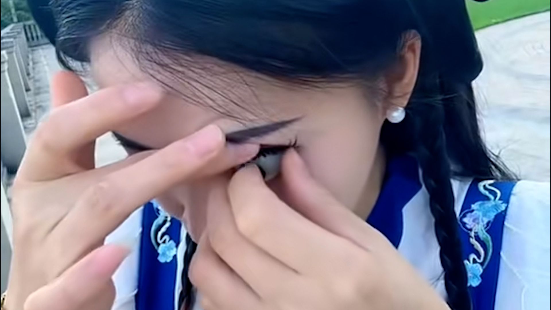 一言不合就扣眼珠子,恐怖