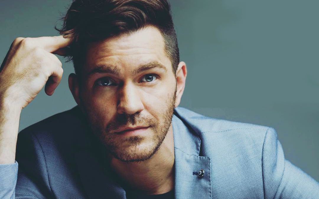 纽约andy grammer - 表演naive 在油管空间 02.08.