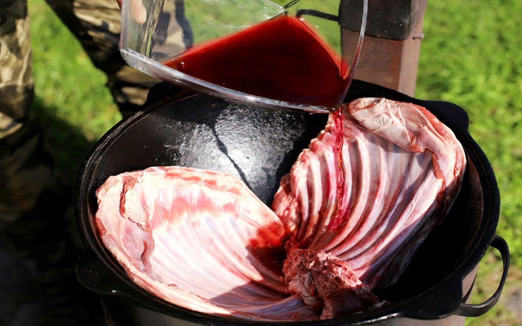 俄罗斯厨师给羊排去膻的"诀窍",居然是这个!