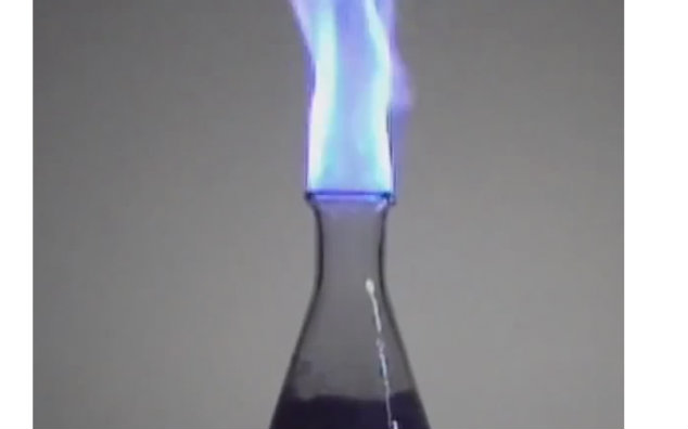 氢气在空气中燃烧图片