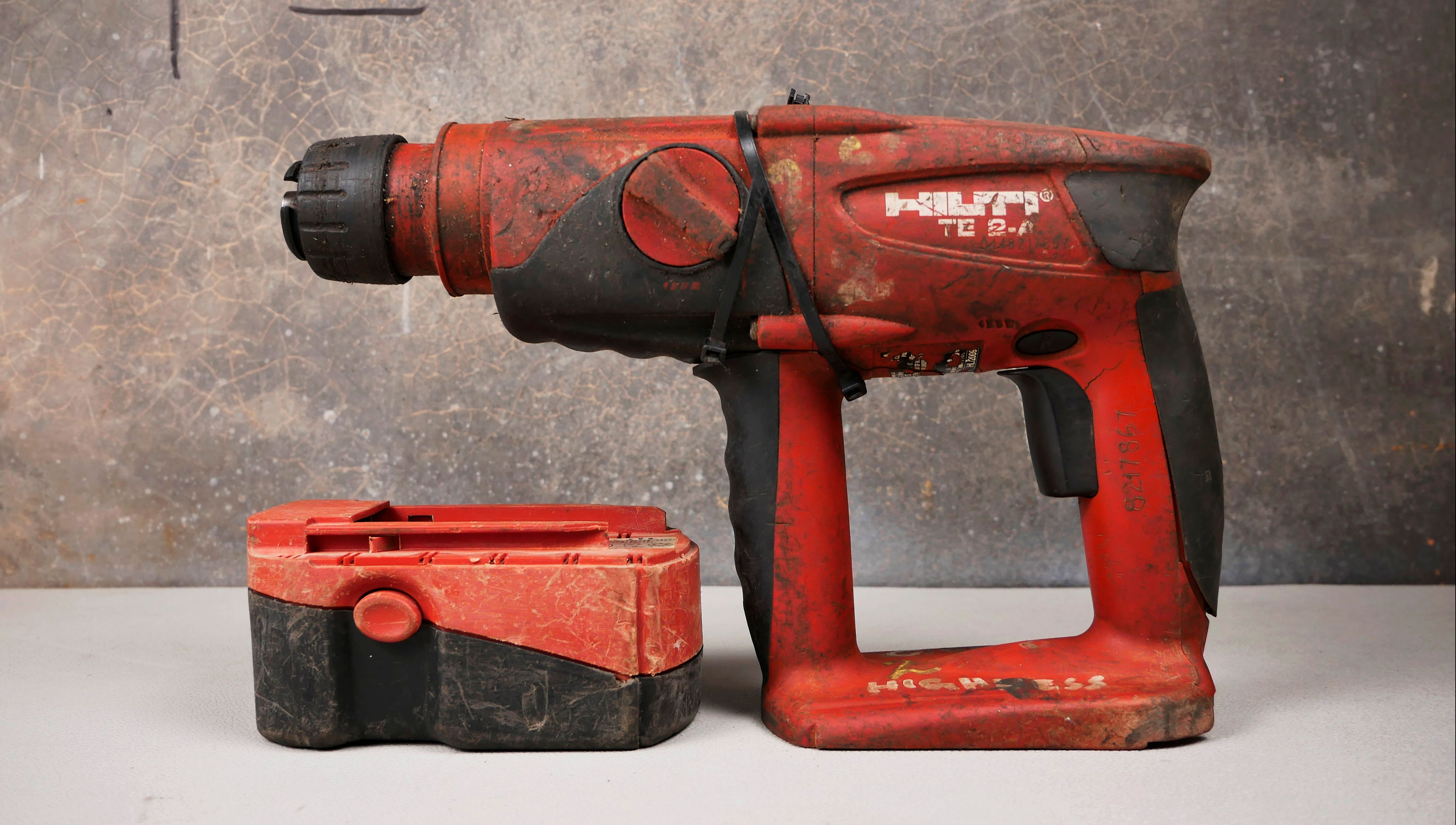 喜利得 hilti te 2-a 24v无线电锤拆解修复 改7串锂电池