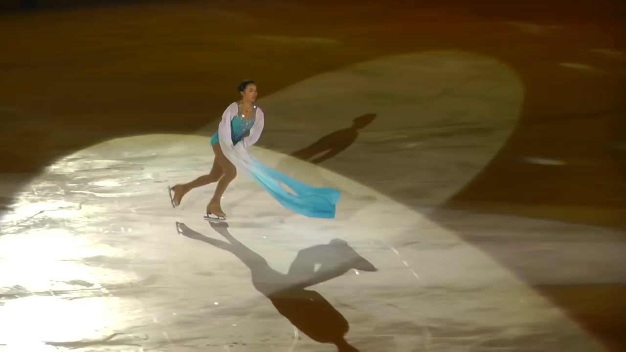 陈楷雯水袖表演滑 金色旋转杯 golden spin of zagreb 2016 karen