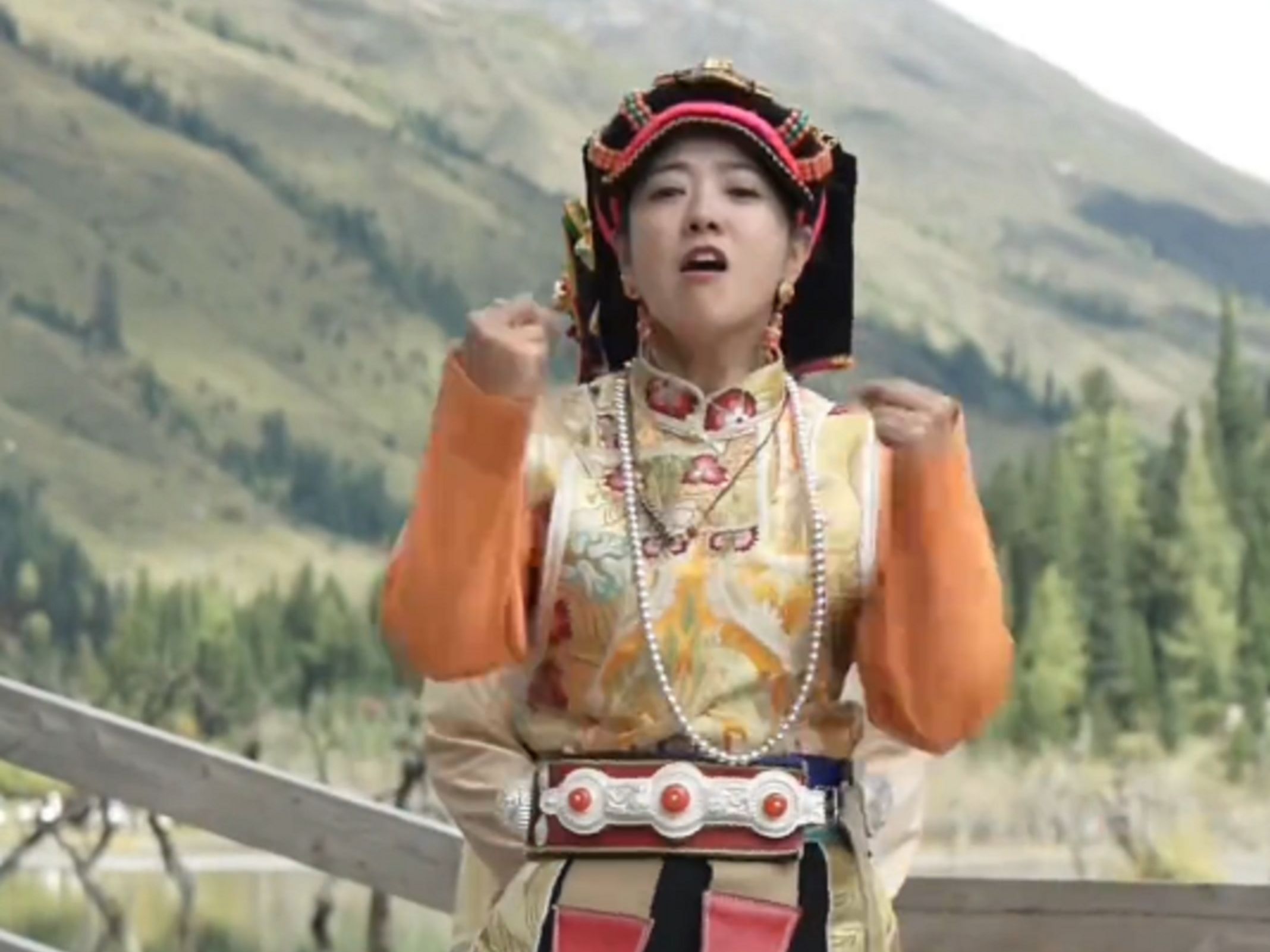 嘉绒阿娟:你更喜欢第几个姑娘?