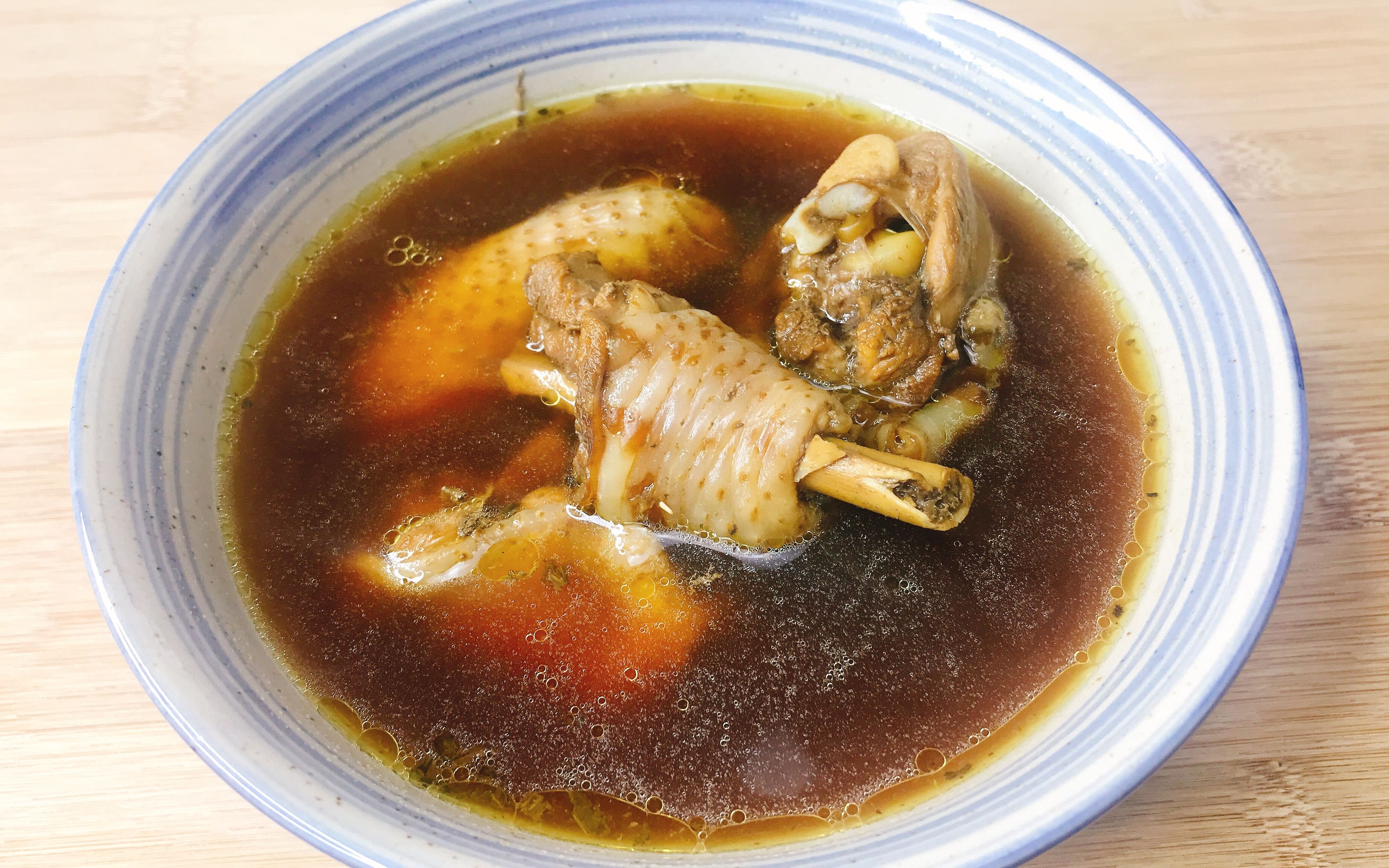 客家人都喜欢喝的艾叶煲鸡,营养健康又好喝做法超简单,老少皆宜